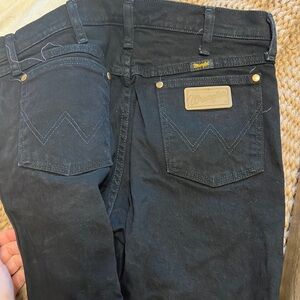 Brand new never worn wrangler black jeans 31x32